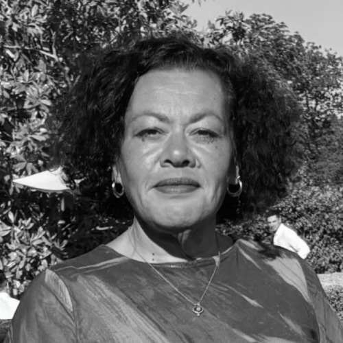 Em Yasasin
